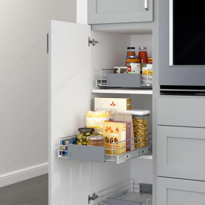 Adjustable sliding storage basket in chrome metal wire