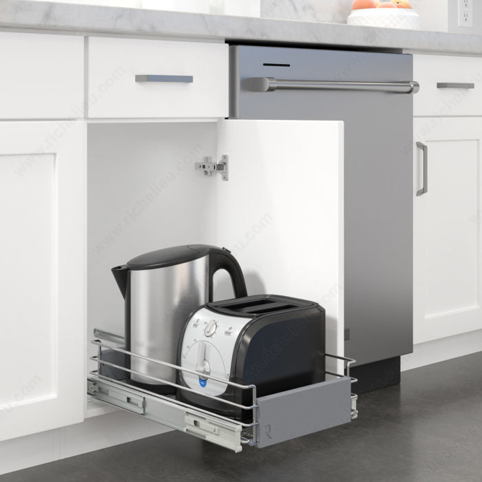 Adjustable sliding storage basket in chrome metal wire